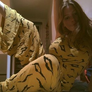 Meet your Posher, Eve